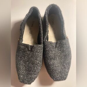 Toms Night Owl slippers